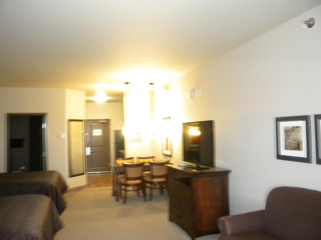 Teddy'S Residential Suites Watford City Dış mekan fotoğraf