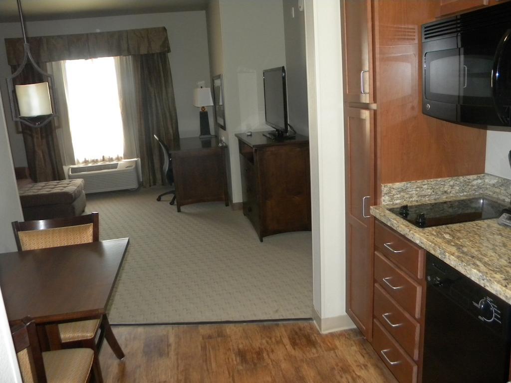 Teddy'S Residential Suites Watford City Dış mekan fotoğraf
