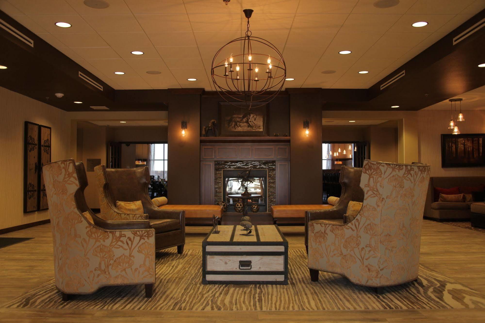 Teddy'S Residential Suites Watford City Dış mekan fotoğraf
