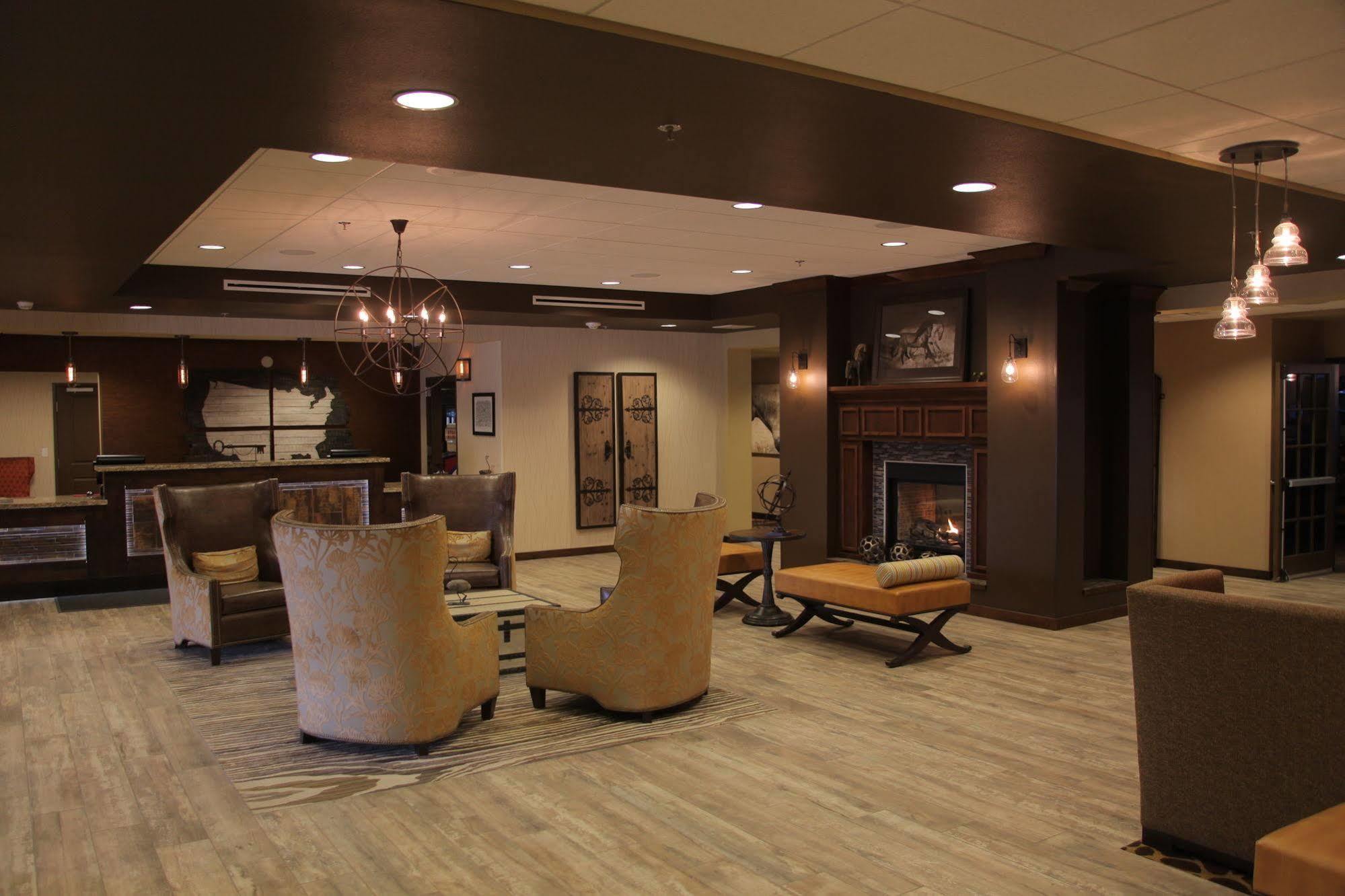 Teddy'S Residential Suites Watford City Dış mekan fotoğraf