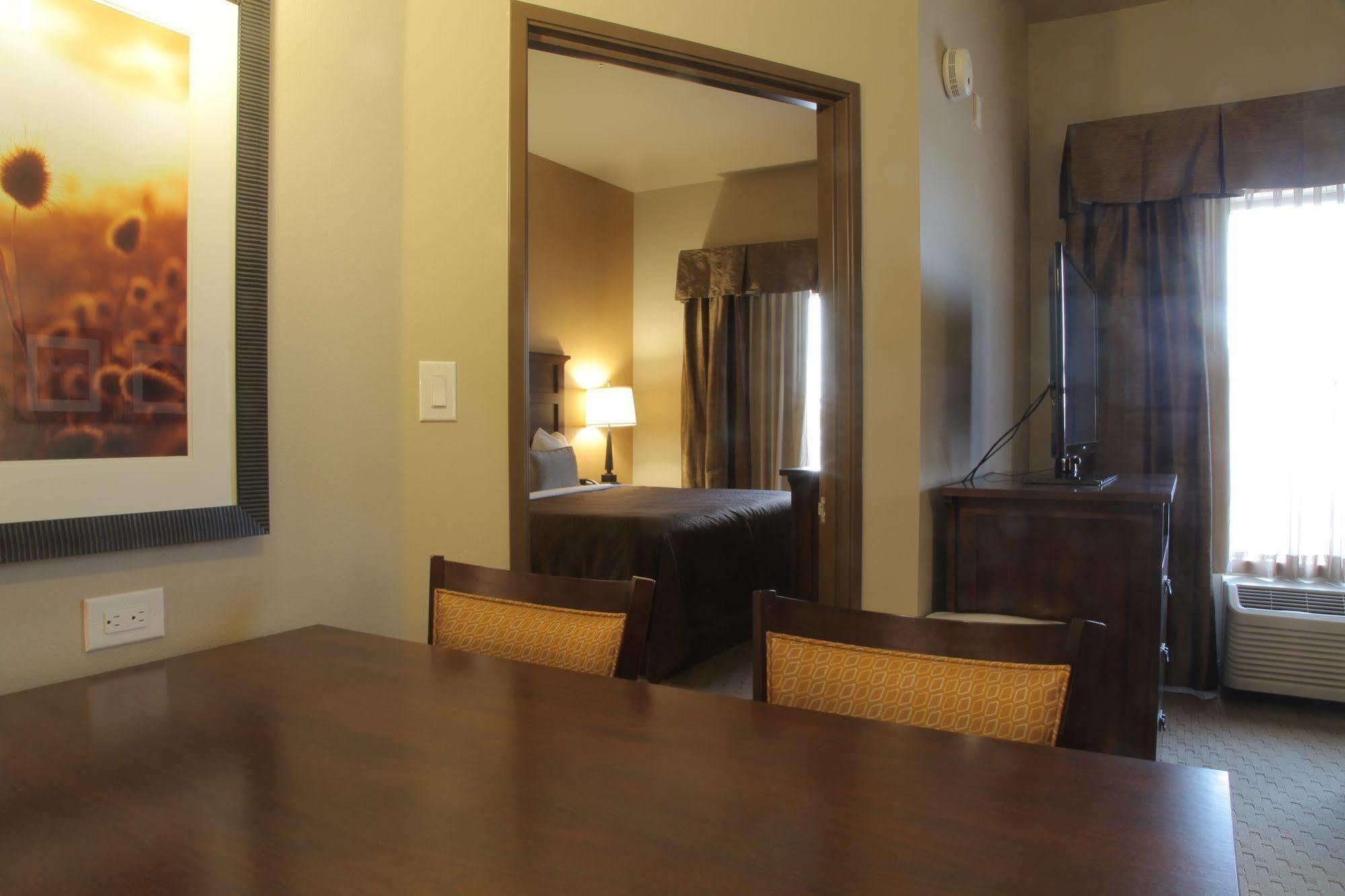 Teddy'S Residential Suites Watford City Dış mekan fotoğraf