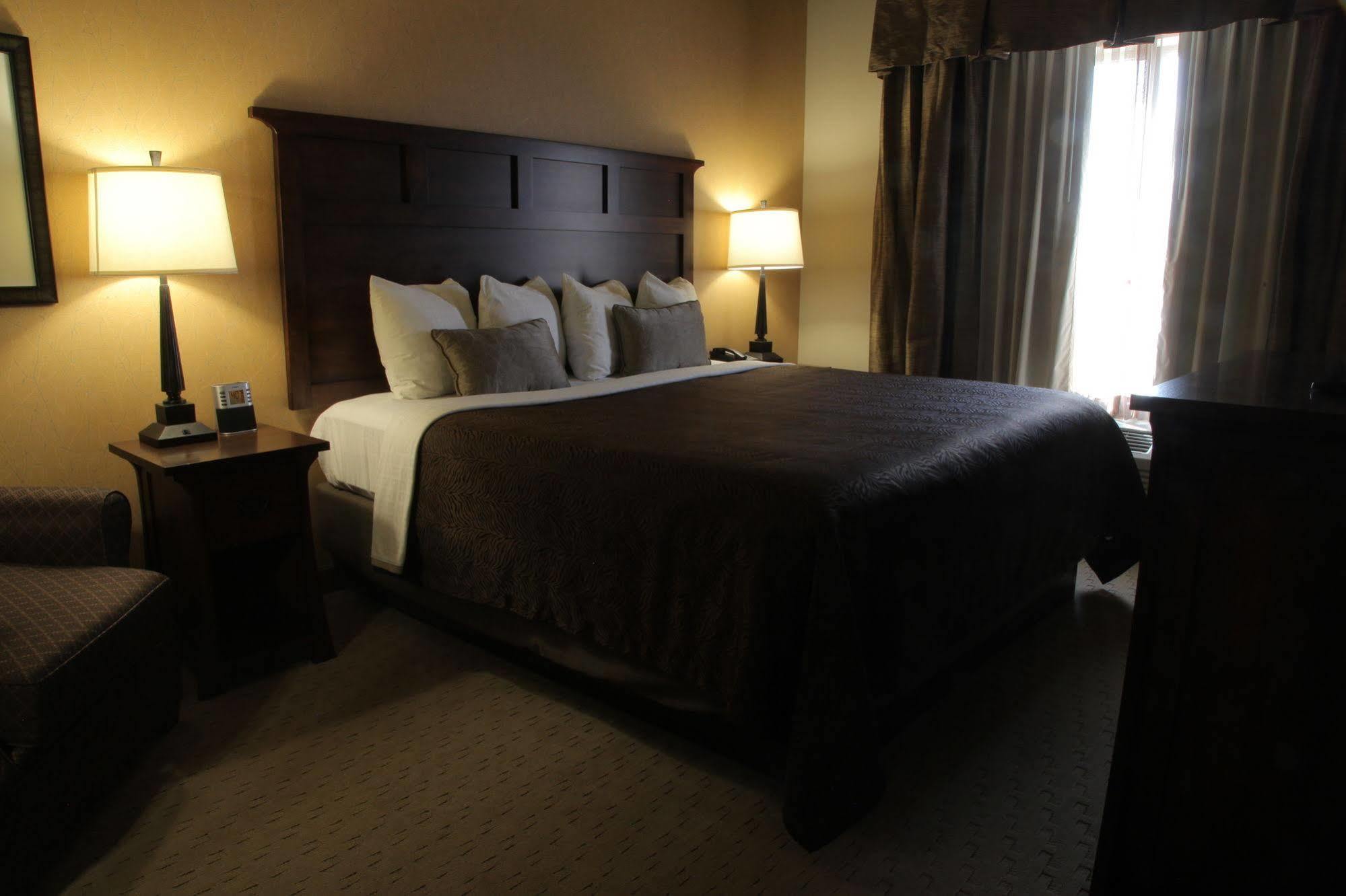 Teddy'S Residential Suites Watford City Dış mekan fotoğraf